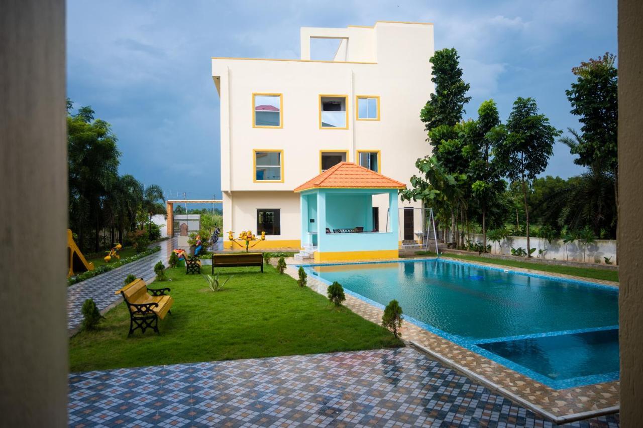 Unique Shantiniketan Hotel Sri Niketan Kültér fotó
