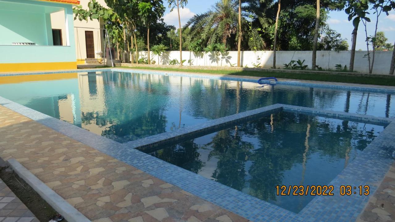 Unique Shantiniketan Hotel Sri Niketan Kültér fotó