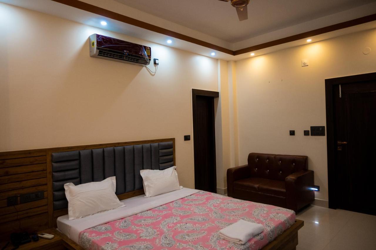 Unique Shantiniketan Hotel Sri Niketan Kültér fotó
