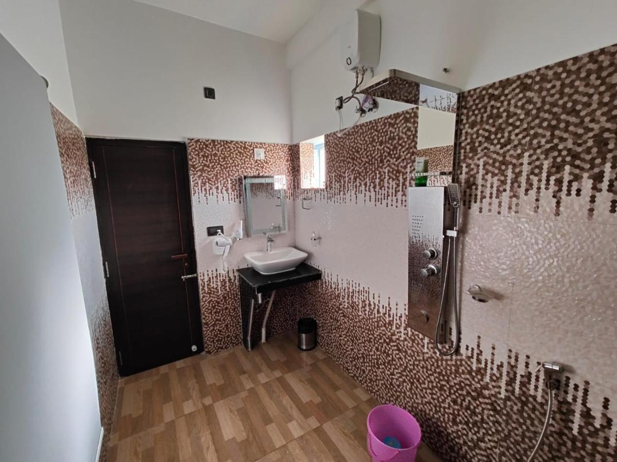 Unique Shantiniketan Hotel Sri Niketan Kültér fotó