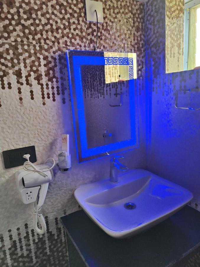Unique Shantiniketan Hotel Sri Niketan Kültér fotó