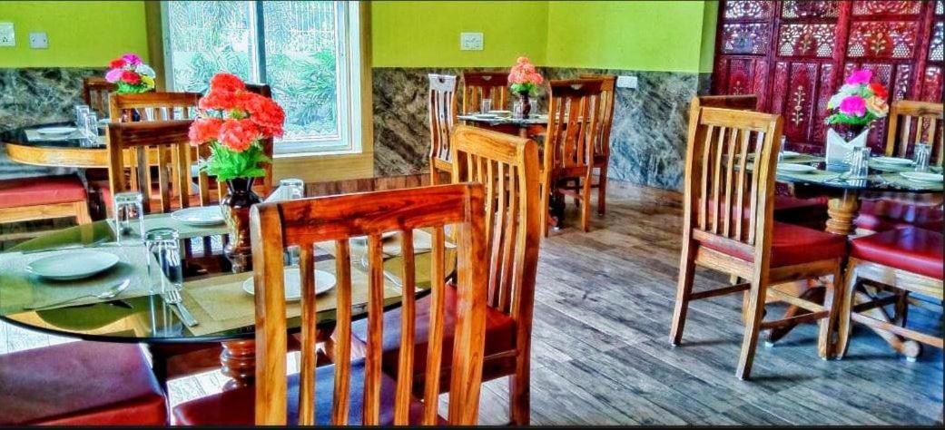 Unique Shantiniketan Hotel Sri Niketan Kültér fotó